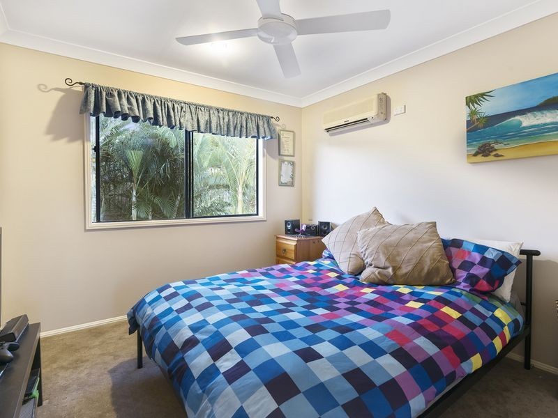 10 Sheffield Circuit, Pacific Pines QLD 4211