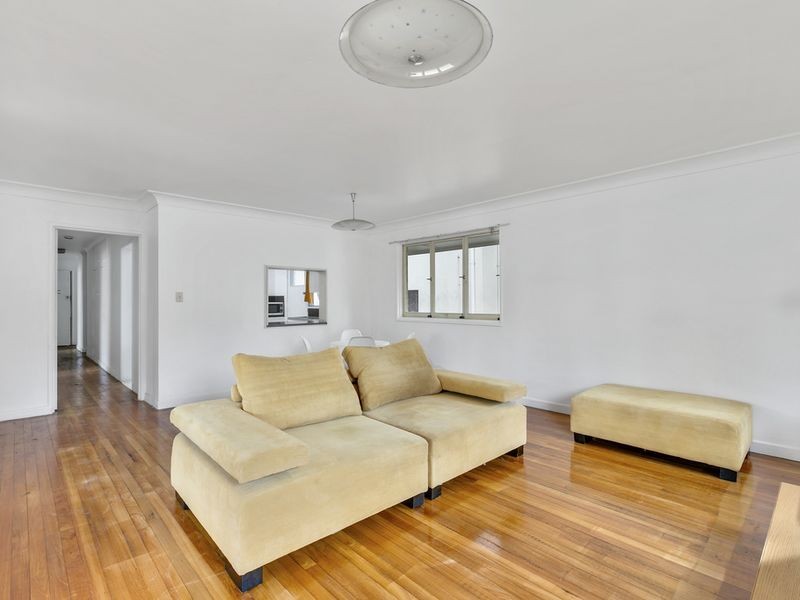 15 Birt Avenue, Surfers Paradise QLD 4217