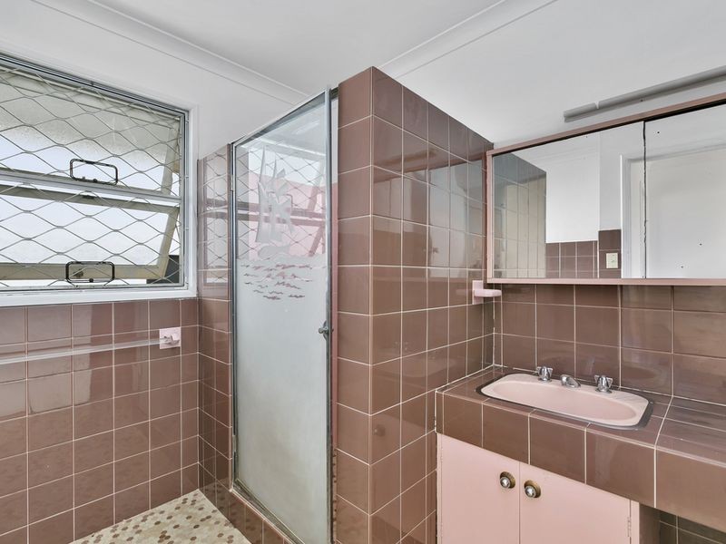 15 Birt Avenue, Surfers Paradise QLD 4217