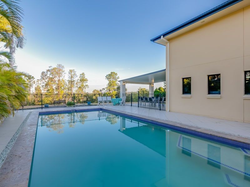 13 Hillary Circuit, Pacific Pines QLD 4211