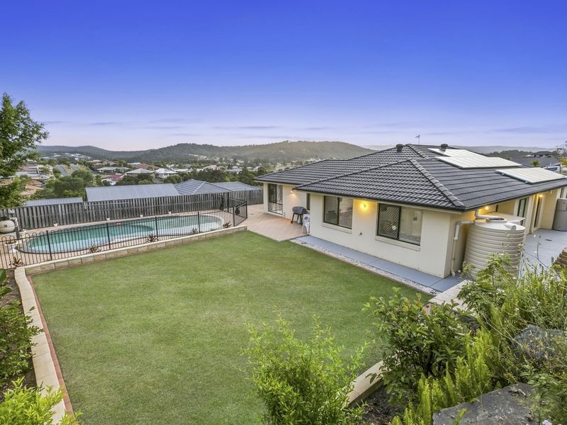 7 Cobbler Place, Pacific Pines QLD 4211