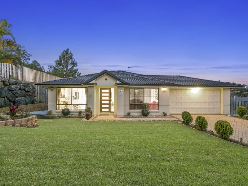 7 Cobbler Place, Pacific Pines QLD 4211