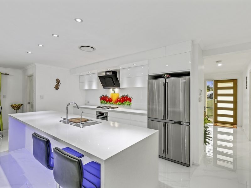 7 Cobbler Place, Pacific Pines QLD 4211