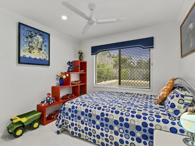 7 Cobbler Place, Pacific Pines QLD 4211