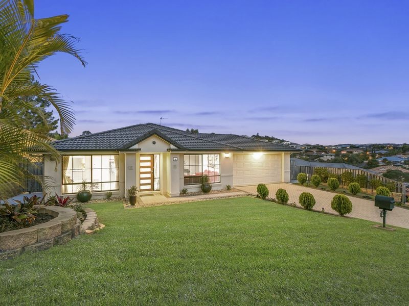 7 Cobbler Place, Pacific Pines QLD 4211