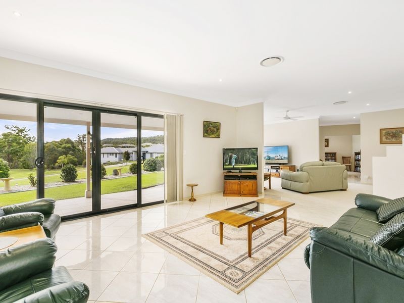 11 Fred Astaire Avenue, Maudsland QLD 4210