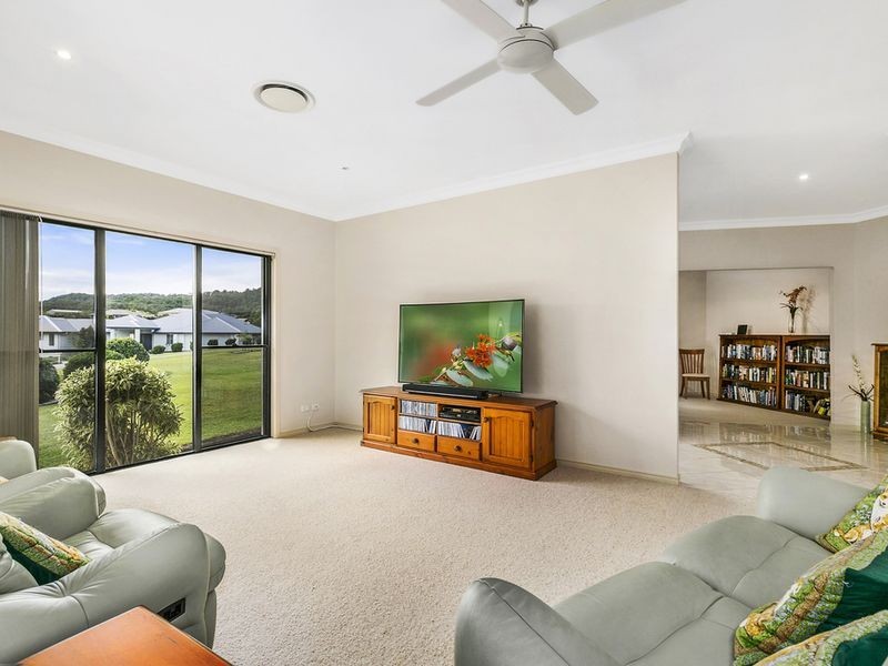 11 Fred Astaire Avenue, Maudsland QLD 4210