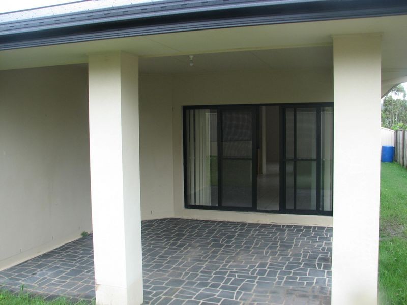 3 Irvine Street, Pacific Pines QLD 4211