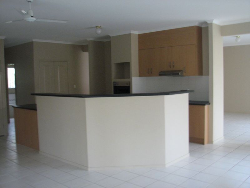 3 Irvine Street, Pacific Pines QLD 4211