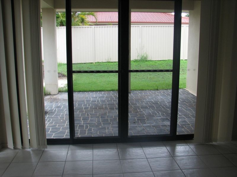 3 Irvine Street, Pacific Pines QLD 4211