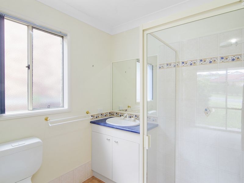 9 Murchison Street, Pacific Pines QLD 4211