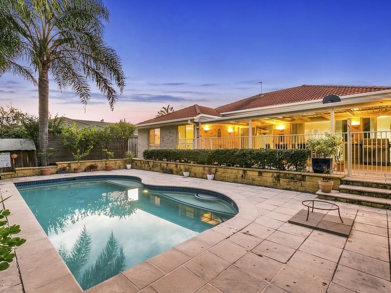 45 Howland Circuit, Pacific Pines QLD 4211