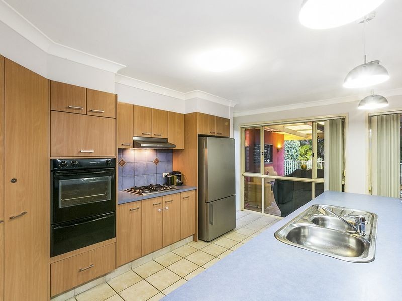 45 Howland Circuit, Pacific Pines QLD 4211