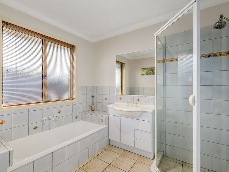 45 Howland Circuit, Pacific Pines QLD 4211