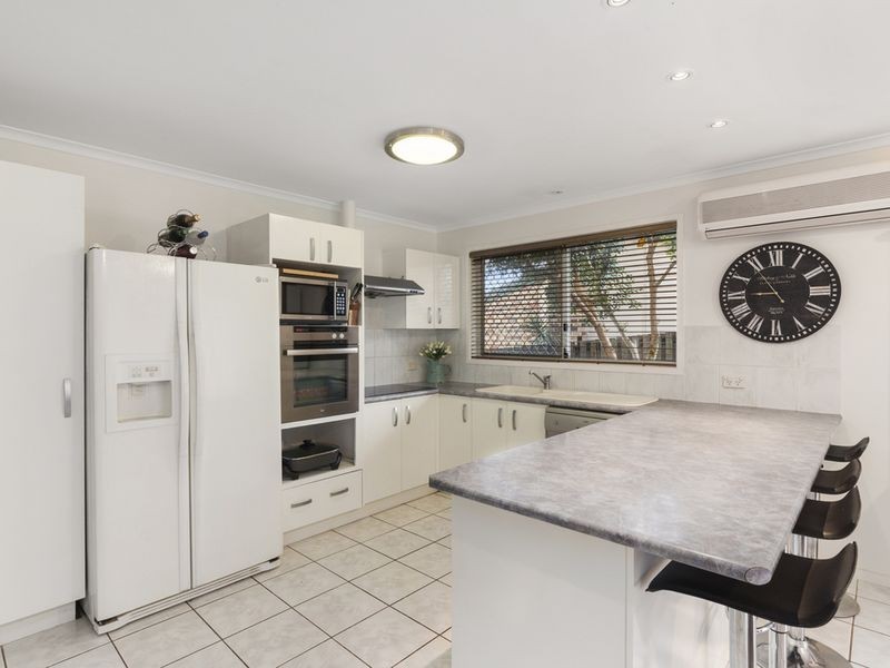 35 Nandi Terrace, Pacific Pines QLD 4211