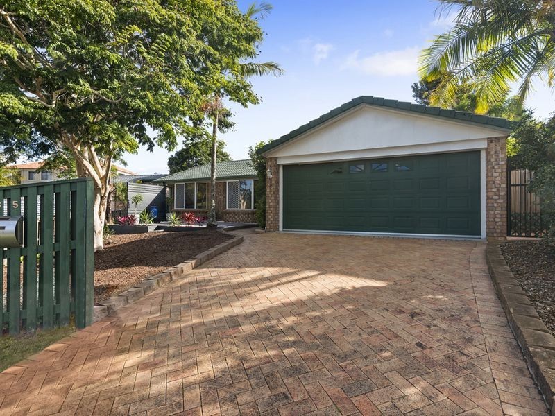 35 Nandi Terrace, Pacific Pines QLD 4211