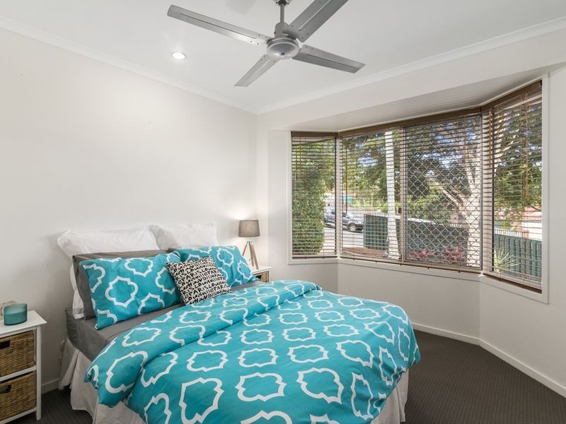 35 Nandi Terrace, Pacific Pines QLD 4211