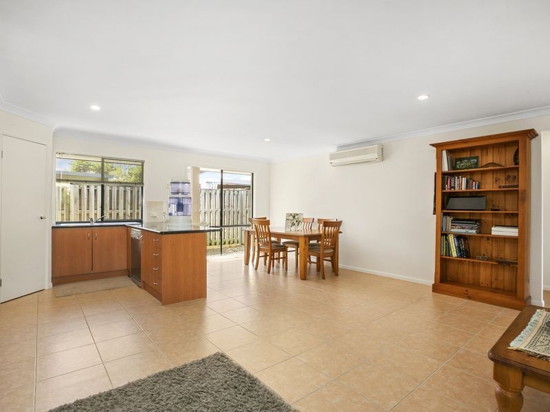 1 Napier Court, Pacific Pines QLD 4211