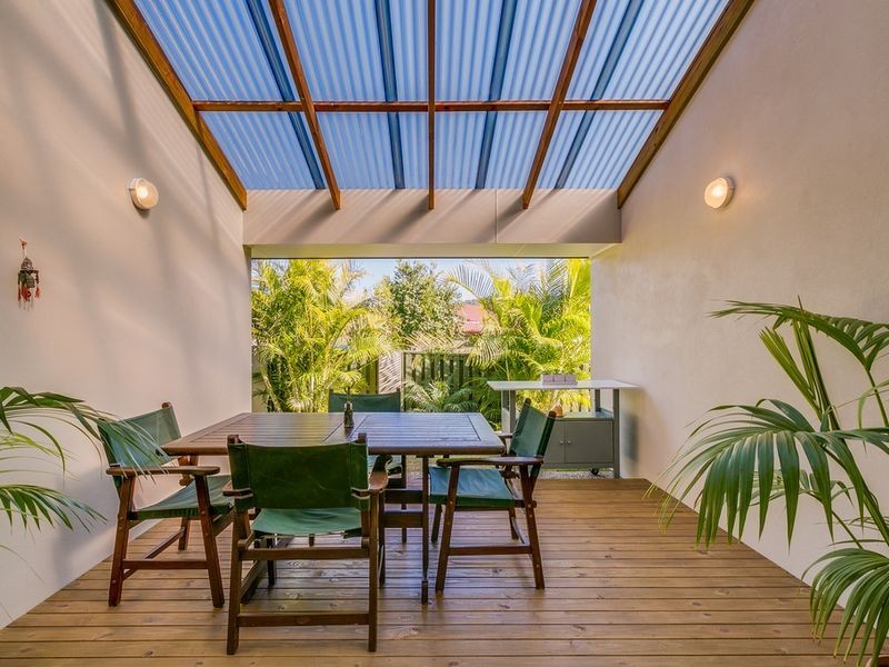 1 Napier Court, Pacific Pines QLD 4211
