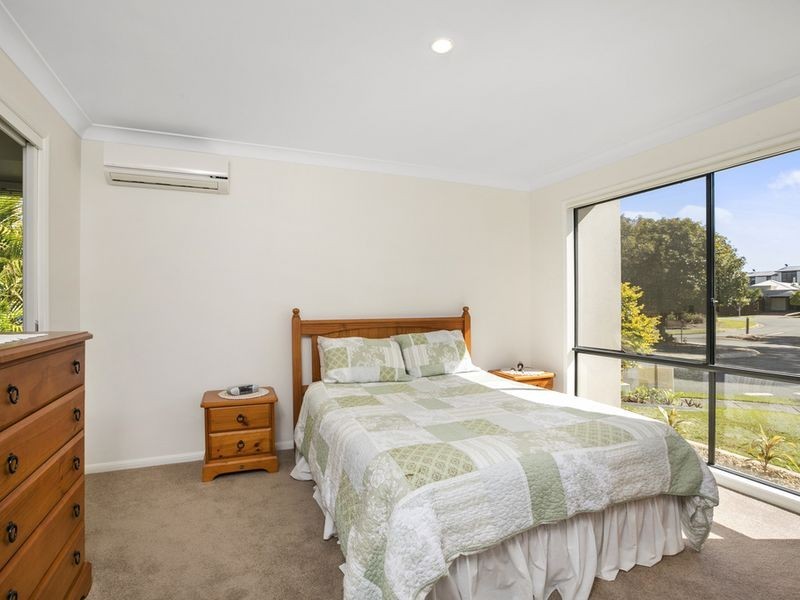 1 Napier Court, Pacific Pines QLD 4211