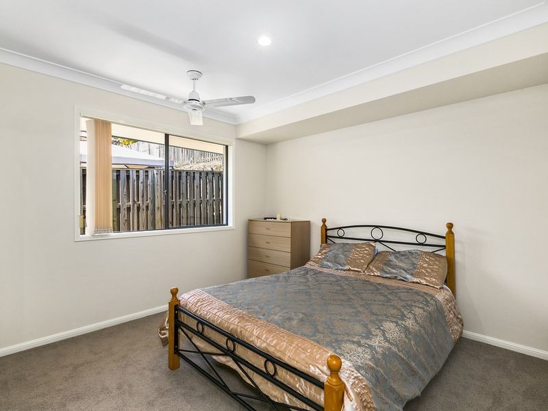 1 Napier Court, Pacific Pines QLD 4211