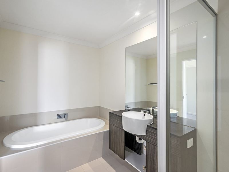 20/14 Norris Street, Pacific Pines QLD 4211