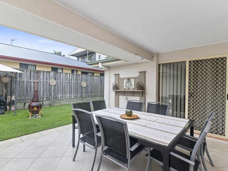 18 Bonner Court, Pacific Pines QLD 4211