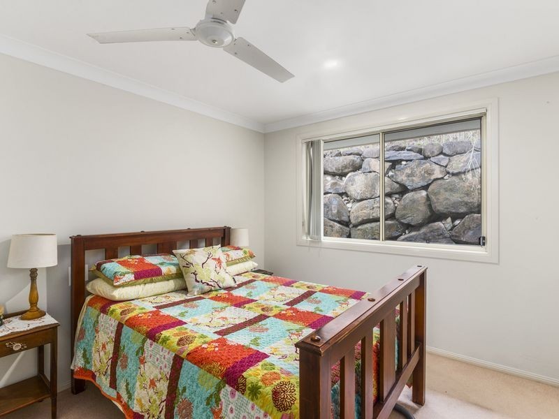 18 Bonner Court, Pacific Pines QLD 4211