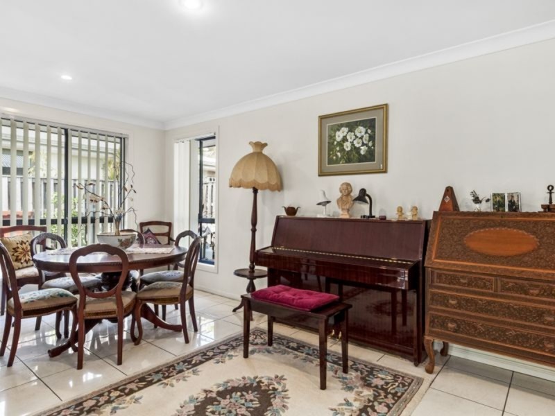 14 Bonner Court, Pacific Pines QLD 4211