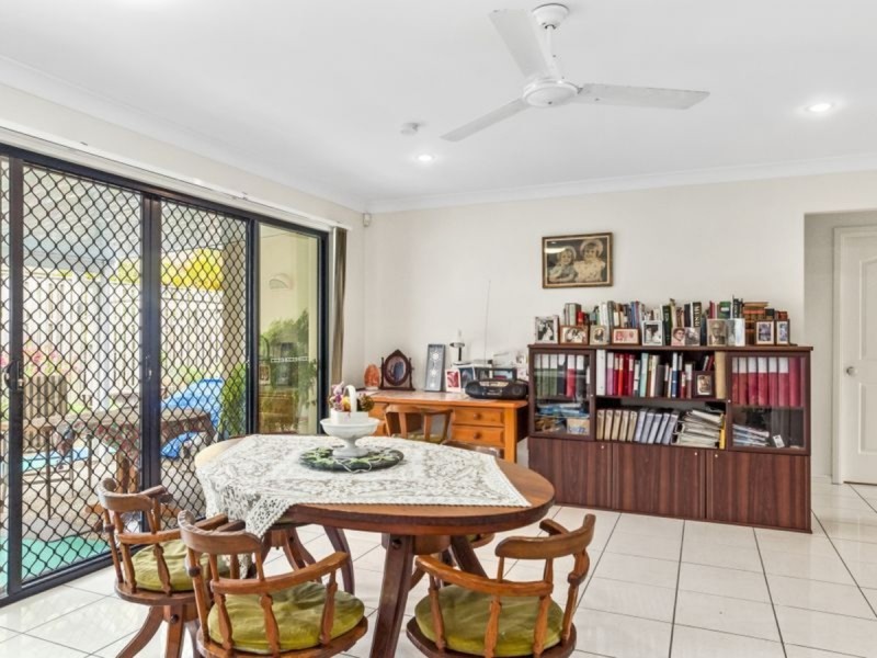 14 Bonner Court, Pacific Pines QLD 4211