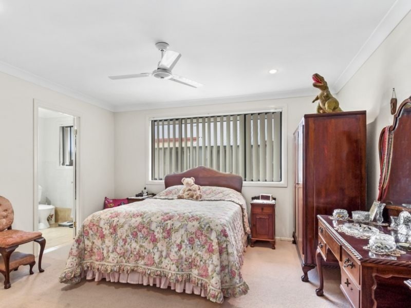 14 Bonner Court, Pacific Pines QLD 4211