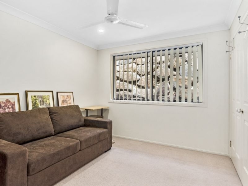 14 Bonner Court, Pacific Pines QLD 4211