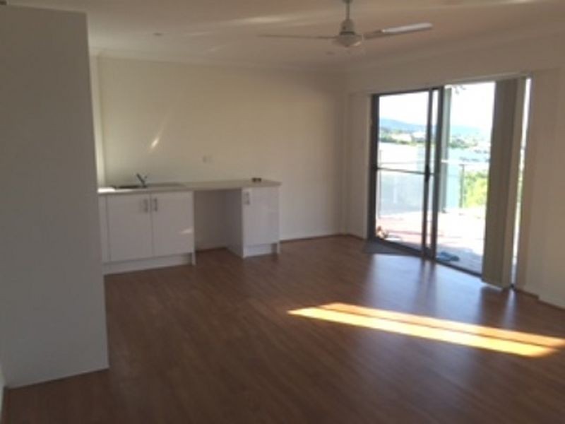 9 Diamantina Circuit, Pacific Pines QLD 4211