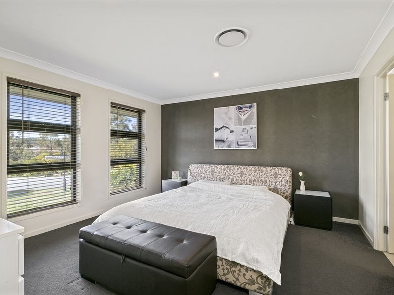 31 Barrington Street, Pacific Pines QLD 4211