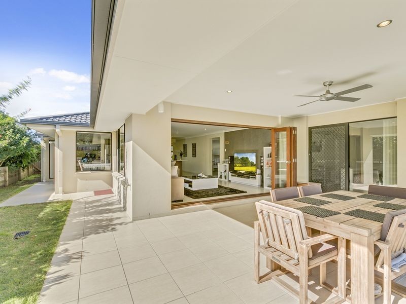 31 Barrington Street, Pacific Pines QLD 4211