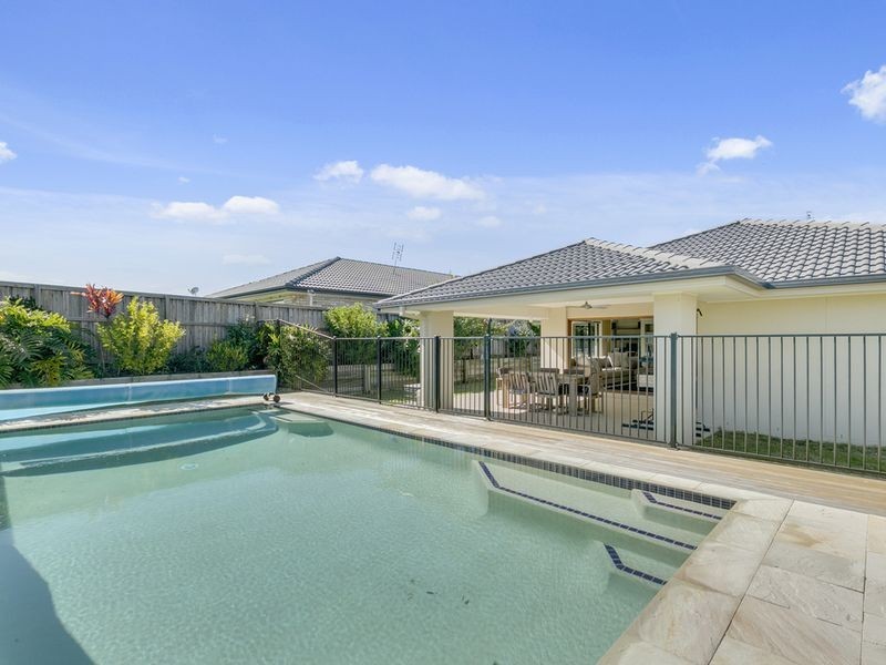 31 Barrington Street, Pacific Pines QLD 4211