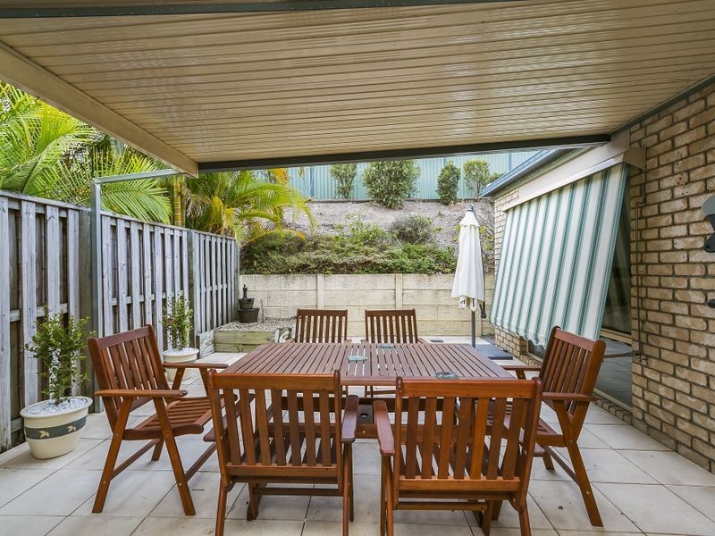 20/1 Archipelago Street, Pacific Pines QLD 4211