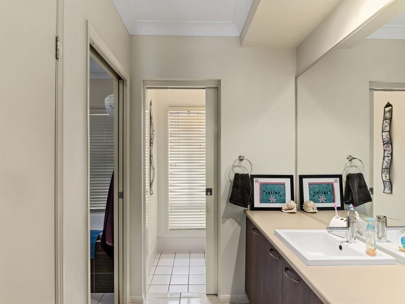 52 Treeline Circuit, Upper Coomera QLD 4209