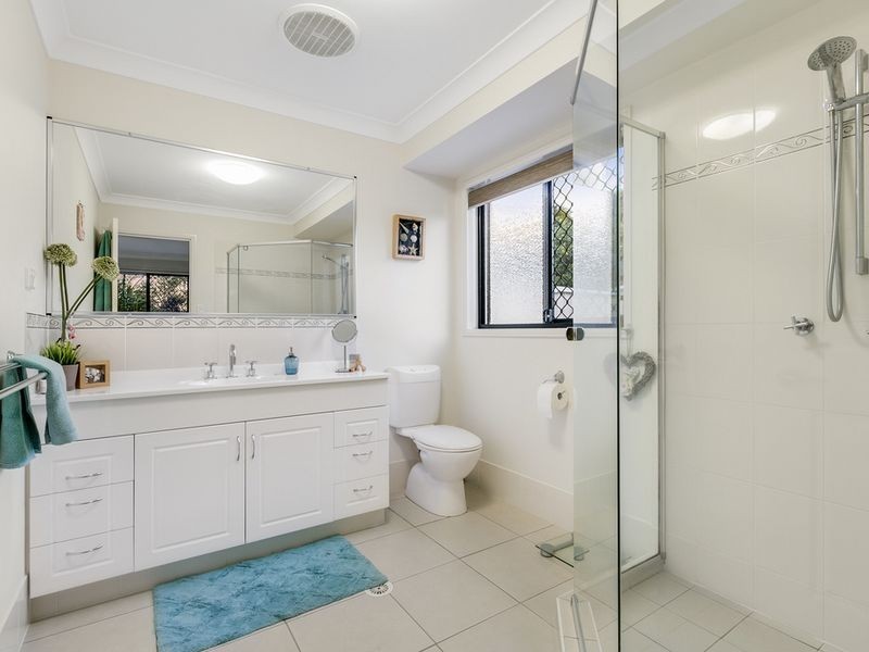 3 Bimberi Row, Pacific Pines QLD 4211