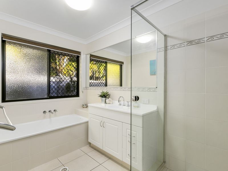 3 Bimberi Row, Pacific Pines QLD 4211