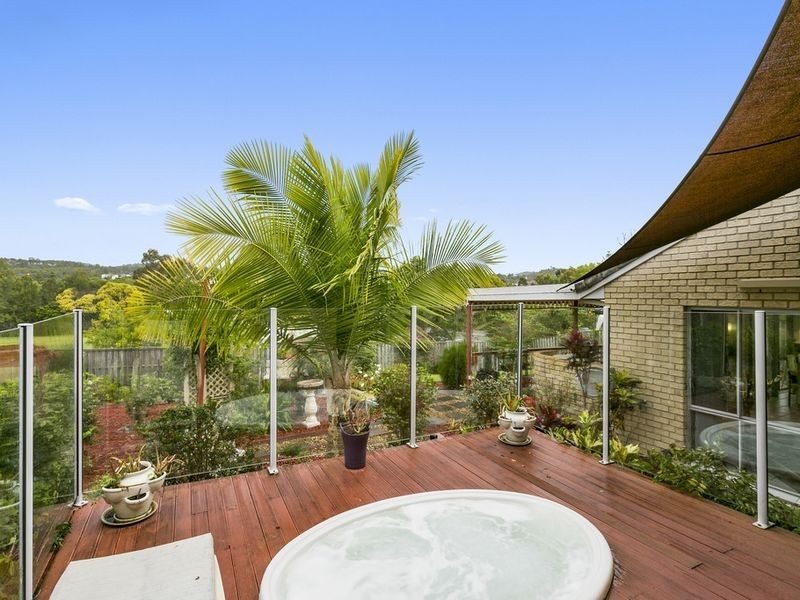 24 Antipodes Close, Pacific Pines QLD 4211