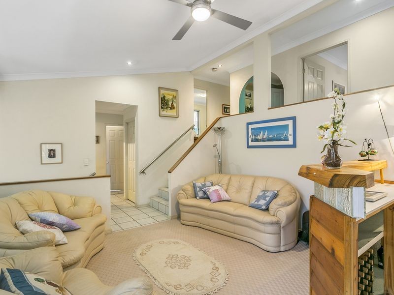 24 Antipodes Close, Pacific Pines QLD 4211