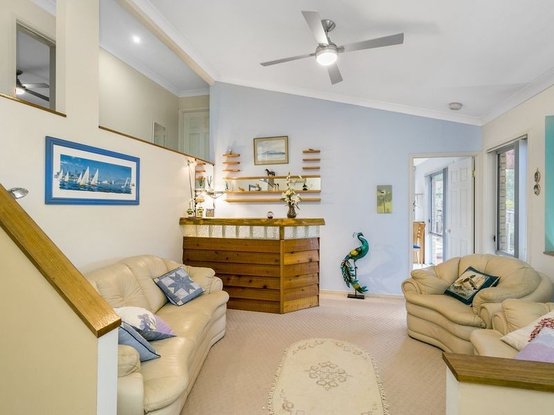 24 Antipodes Close, Pacific Pines QLD 4211