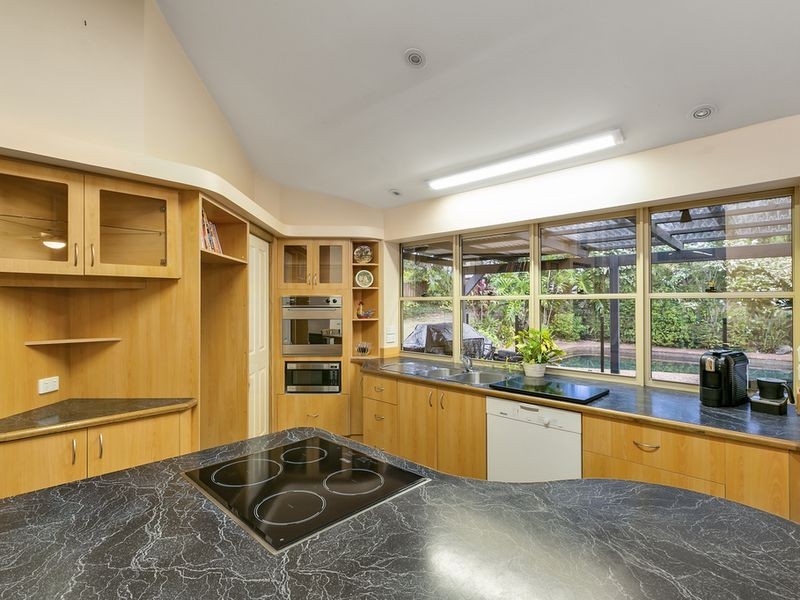 5 The Avenue, Nerang QLD 4211