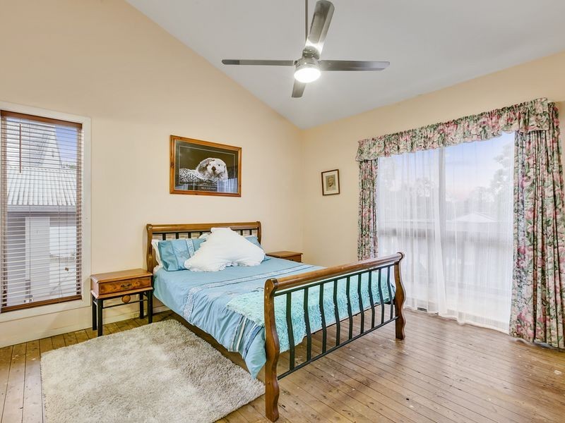 5 The Avenue, Nerang QLD 4211