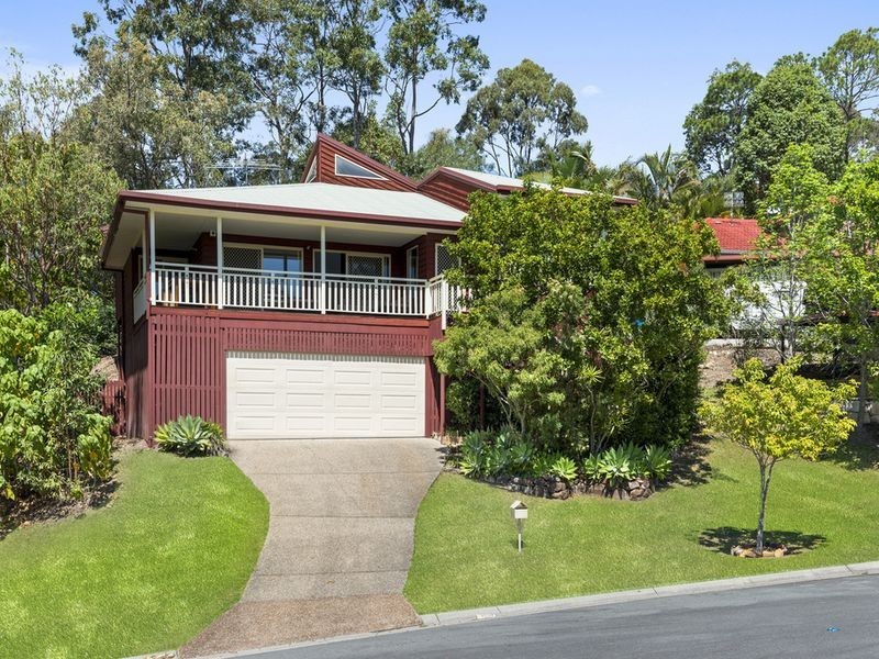 12 Avon Court, Pacific Pines QLD 4211