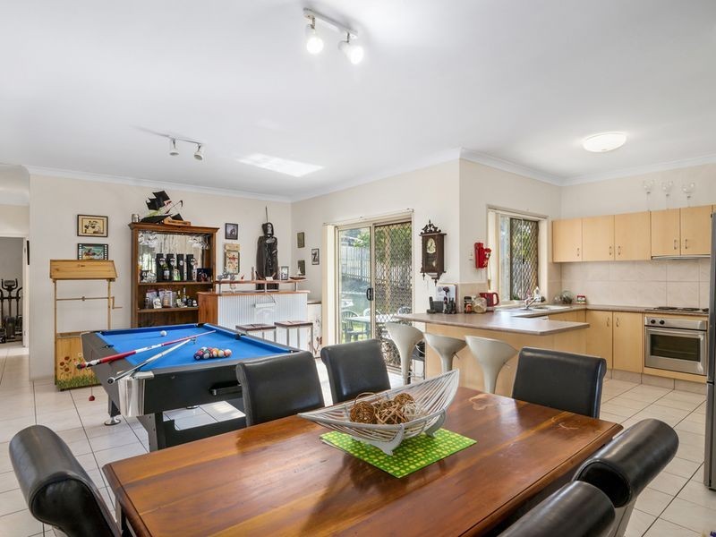 1 Cope Place, Pacific Pines QLD 4211