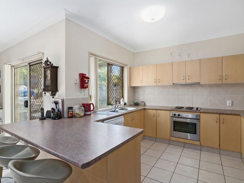 1 Cope Place, Pacific Pines QLD 4211