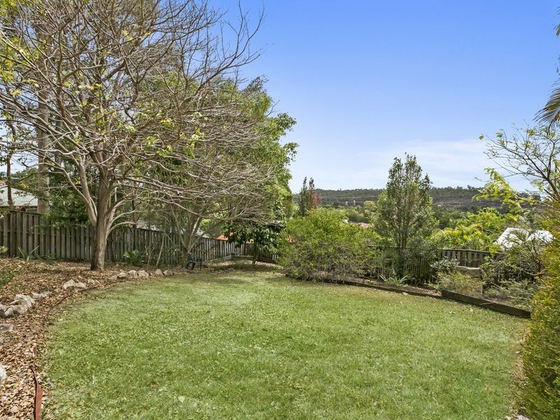 13 Phoenix Street, Pacific Pines QLD 4211