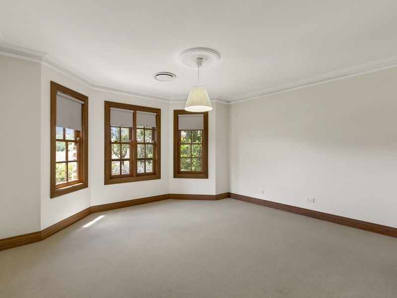 13 Phoenix Street, Pacific Pines QLD 4211